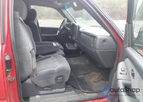 2000 Chevrolet Silverado 1500 Ls from USA, damaged, VIN 1GCEC19V5YZ370224